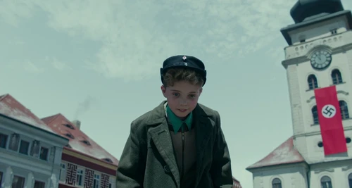 Still frame 182 from Jojo Rabbit (2019) directed by Taika Waititi