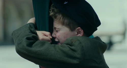 Still frame 184 from Jojo Rabbit (2019) directed by Taika Waititi