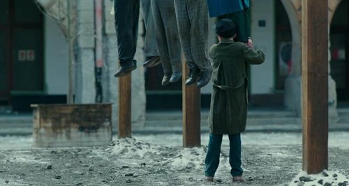 Still frame 186 from Jojo Rabbit (2019) directed by Taika Waititi