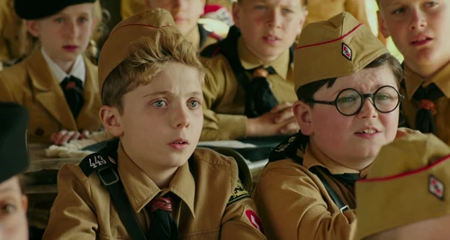 Still frame 13 from Jojo Rabbit (2019) directed by Taika Waititi