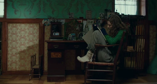 Still frame 198 from Jojo Rabbit (2019) directed by Taika Waititi