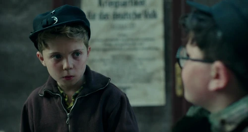 Still frame 202 from Jojo Rabbit (2019) directed by Taika Waititi