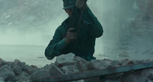 Still frame 204 from Jojo Rabbit (2019) directed by Taika Waititi