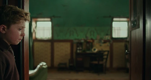 Still frame 221 from Jojo Rabbit (2019) directed by Taika Waititi