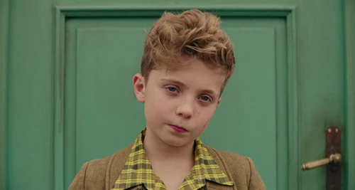 Still frame 242 from Jojo Rabbit (2019) directed by Taika Waititi