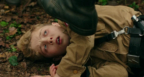Still frame 25 from Jojo Rabbit (2019) directed by Taika Waititi