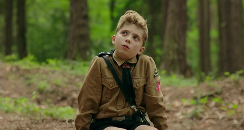 Still frame 28 from Jojo Rabbit (2019) directed by Taika Waititi