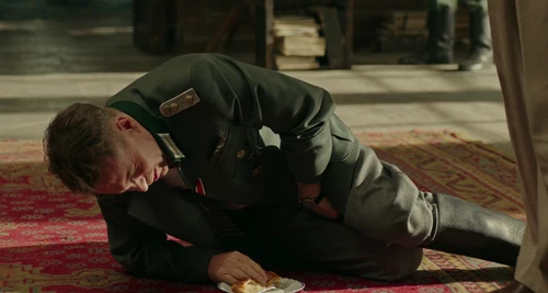 Still frame 40 from Jojo Rabbit (2019) directed by Taika Waititi