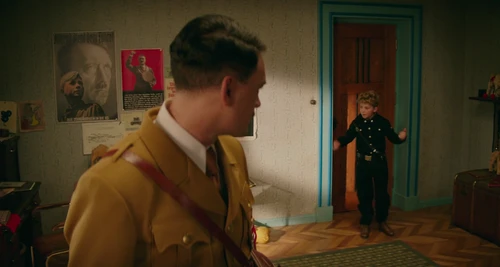 Still frame 60 from Jojo Rabbit (2019) directed by Taika Waititi