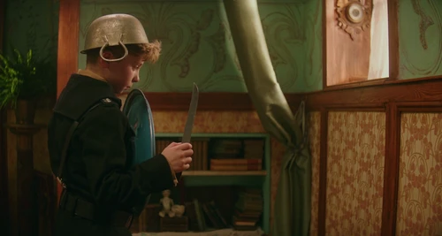 Still frame 61 from Jojo Rabbit (2019) directed by Taika Waititi
