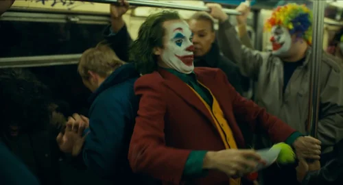 Still frame 104 from Joker (2019) directed by Todd Phillips