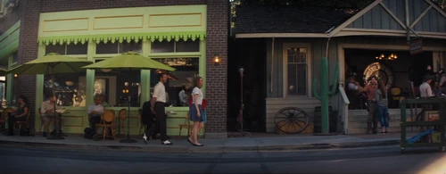 Still frame 91 from La La Land (2016) directed by Damien Chazelle