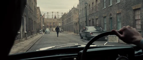 Still frame 6 from Legend (2015) directed by Brian Helgeland
