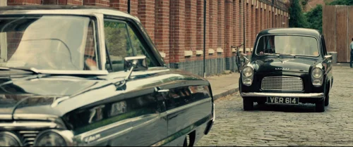 Still frame 16 from Legend (2015) directed by Brian Helgeland