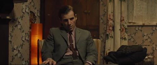 Still frame 187 from Legend (2015) directed by Brian Helgeland