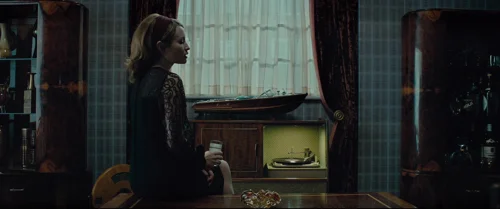 Still frame 206 from Legend (2015) directed by Brian Helgeland