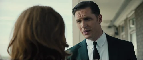 Still frame 222 from Legend (2015) directed by Brian Helgeland