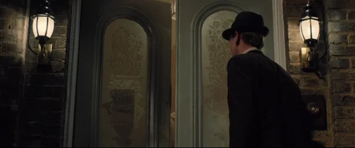 Still frame 239 from Legend (2015) directed by Brian Helgeland