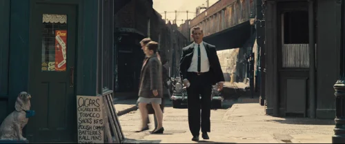 Still frame 40 from Legend (2015) directed by Brian Helgeland