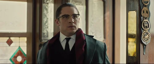 Still frame 48 from Legend (2015) directed by Brian Helgeland