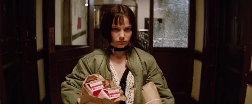 Still frame 76 from Léon: The Professional (1994) directed by Luc Besson