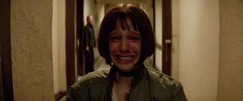 Still frame 77 from Léon: The Professional (1994) directed by Luc Besson
