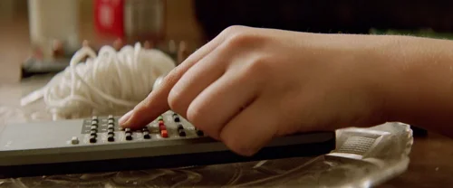 Still frame 83 from Léon: The Professional (1994) directed by Luc Besson
