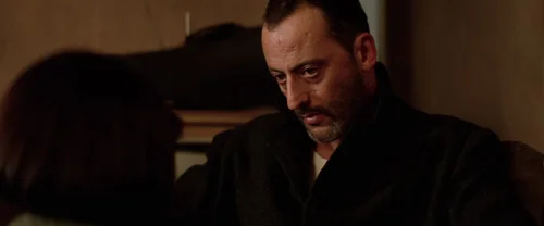 Still frame 112 from Léon: The Professional (1994) directed by Luc Besson