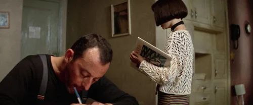 Still frame 130 from Léon: The Professional (1994) directed by Luc Besson