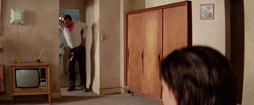 Still frame 135 from Léon: The Professional (1994) directed by Luc Besson