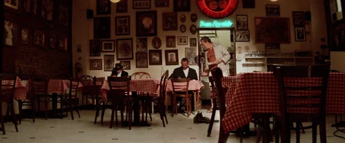 Still frame 141 from Léon: The Professional (1994) directed by Luc Besson
