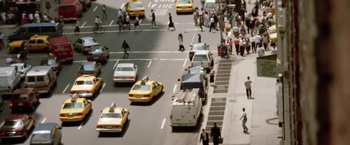 Still frame 154 from Léon: The Professional (1994) directed by Luc Besson