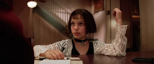 Still frame 157 from Léon: The Professional (1994) directed by Luc Besson