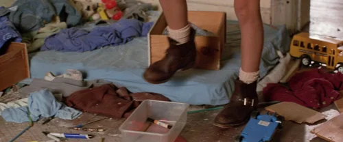 Still frame 160 from Léon: The Professional (1994) directed by Luc Besson