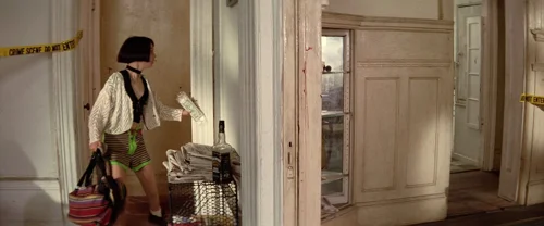 Still frame 164 from Léon: The Professional (1994) directed by Luc Besson