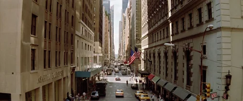 Still frame 168 from Léon: The Professional (1994) directed by Luc Besson