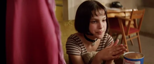 Still frame 171 from Léon: The Professional (1994) directed by Luc Besson