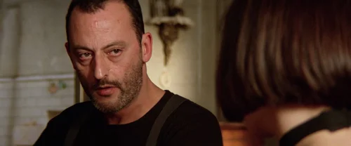 Still frame 177 from Léon: The Professional (1994) directed by Luc Besson