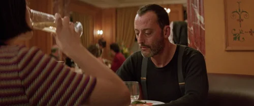 Still frame 198 from Léon: The Professional (1994) directed by Luc Besson