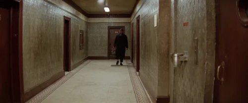 Still frame 217 from Léon: The Professional (1994) directed by Luc Besson