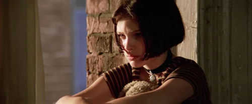 Still frame 219 from Léon: The Professional (1994) directed by Luc Besson