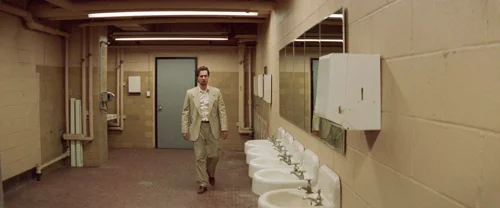 Still frame 234 from Léon: The Professional (1994) directed by Luc Besson