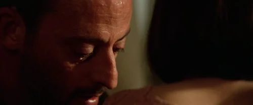 Still frame 262 from Léon: The Professional (1994) directed by Luc Besson