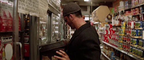 Still frame 24 from Léon: The Professional (1994) directed by Luc Besson