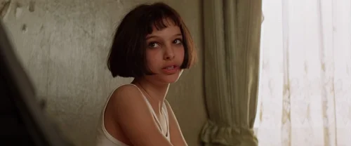 Still frame 274 from Léon: The Professional (1994) directed by Luc Besson