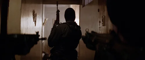 Still frame 286 from Léon: The Professional (1994) directed by Luc Besson