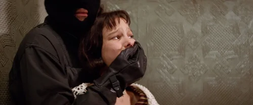Still frame 288 from Léon: The Professional (1994) directed by Luc Besson