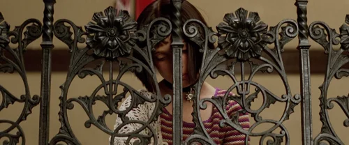 Still frame 26 from Léon: The Professional (1994) directed by Luc Besson