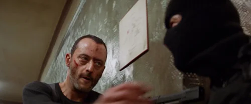 Still frame 291 from Léon: The Professional (1994) directed by Luc Besson