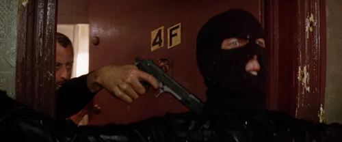 Still frame 292 from Léon: The Professional (1994) directed by Luc Besson
